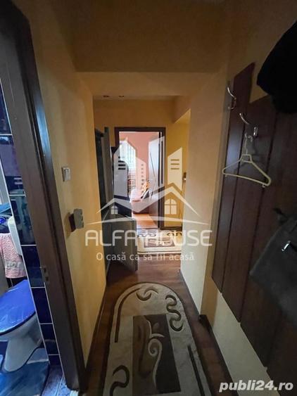 Inchiriez 2 camere Decomandat zona Micro 4 - 6