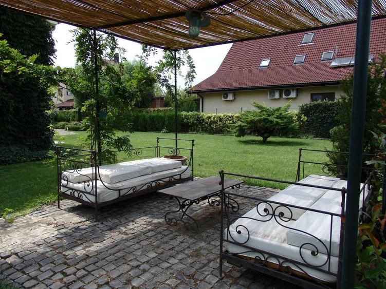 1100 mp teren!Vila în stil cottage francez, Iancu Nicolae - 2