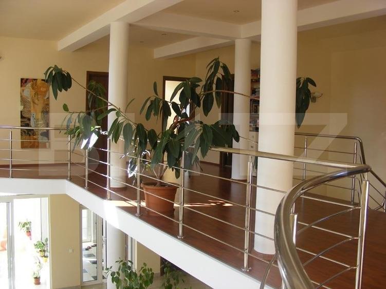 Casa cu 5 camere, 386 mp, Sangeorgiu de Mures, zona Apollo Spa - 8