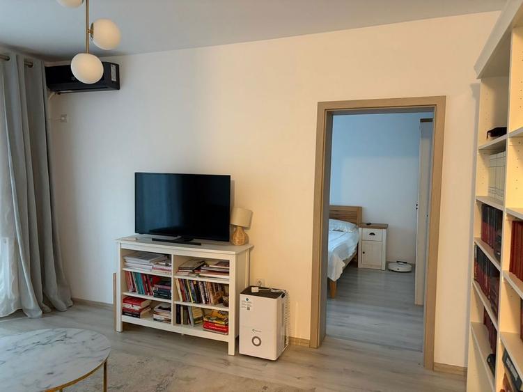 Proprietar inchiriez apartament 2 camere - Bloc Nou - Parcare - 4