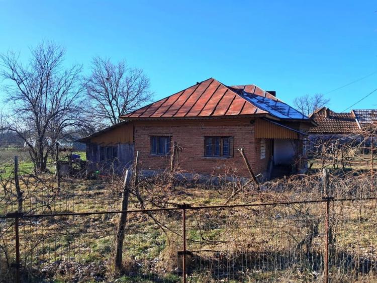 Casa si teren de vanzare Polovragi - 2