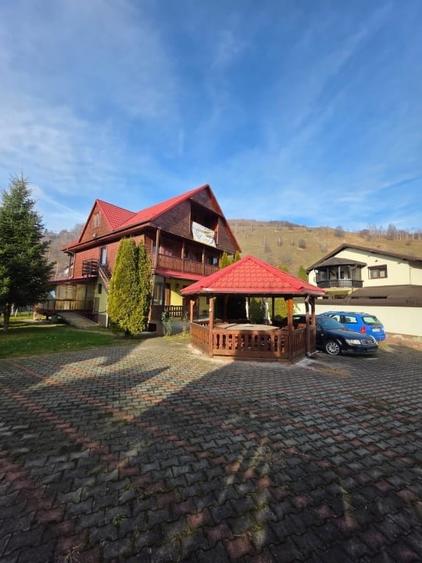 Pensiune/Cabana/Investitie de vanzare Moieciu de Jos Brasov - 1
