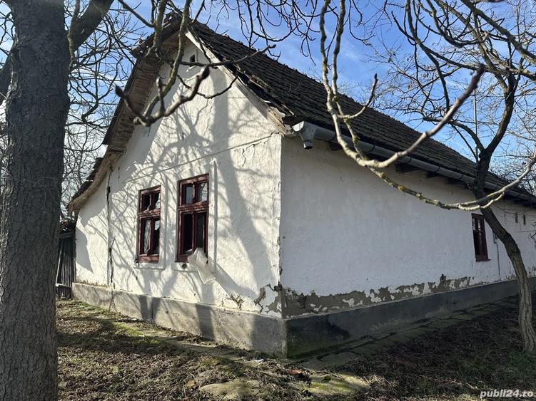 Vand Casa in Siclau Judet Arad Teren 1500Mp - 1