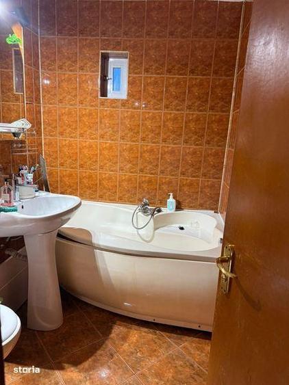 Inchiriez Apartament Decomandat - 3