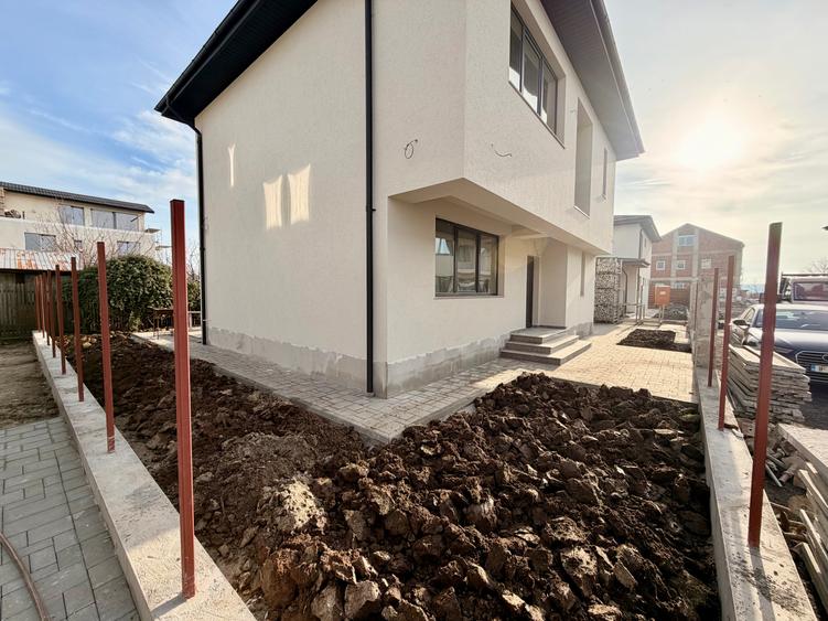 Casa individuala P+1+Pod. 5 cam. Util 160mp. Teren 390mp - 3