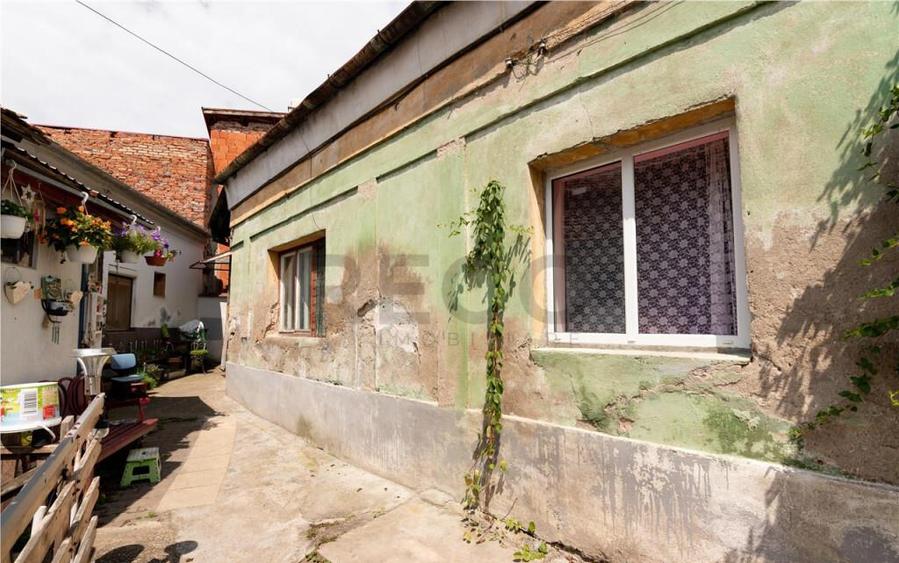 RECO, Casa din caramida, Zona Velenta, Oradea - 5