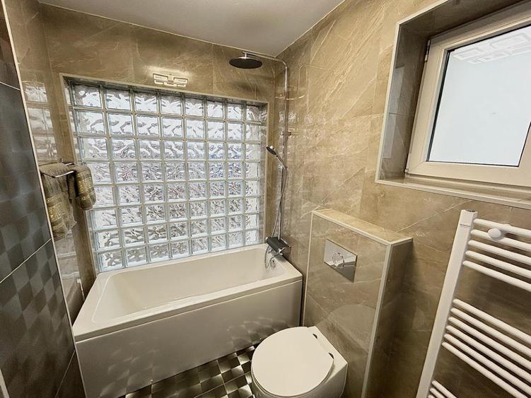 Discount mare, 2 camere lux, terasa 20 mp, comision 0 - 11