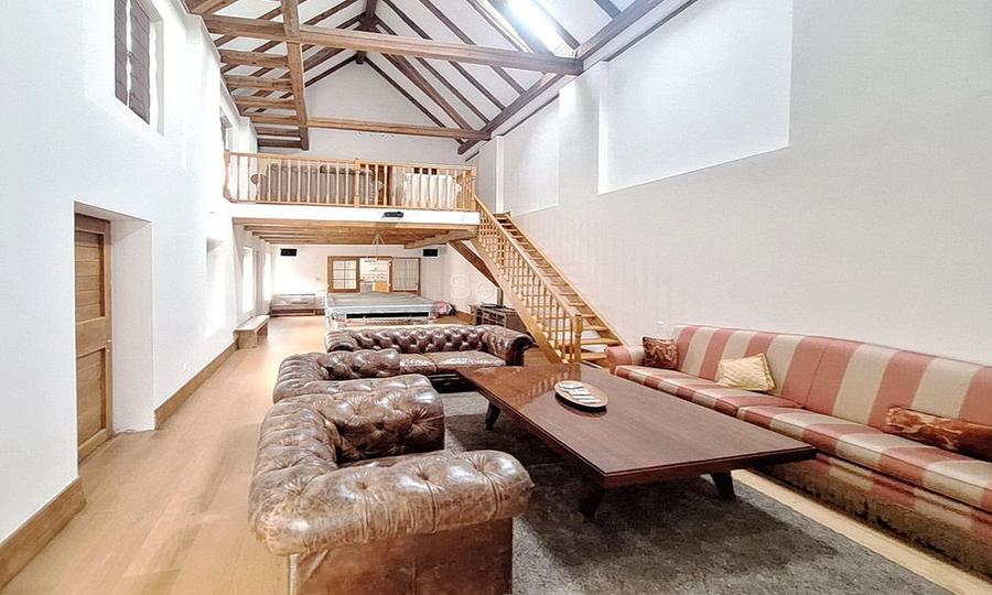 Casa saseasca cu teren generos - 11