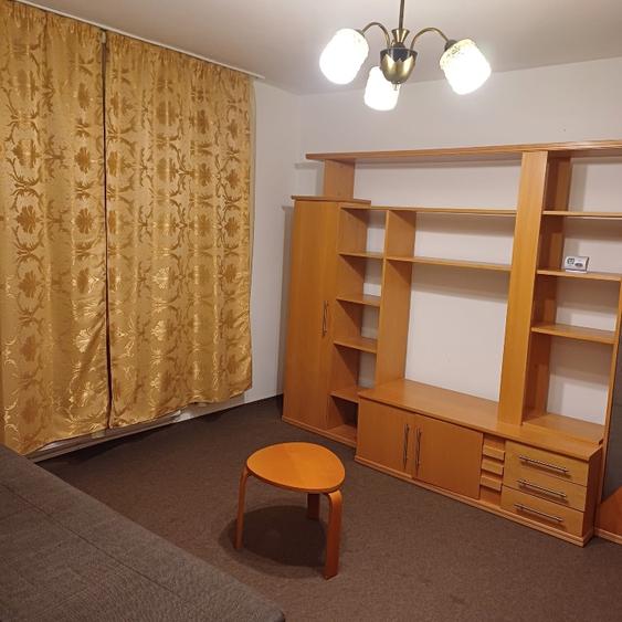 Apartament cu o camera Hunedoara zona Teatrului 29mp - 2