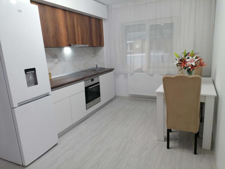 Apartament cu 2 camere decomandat în Rogerius