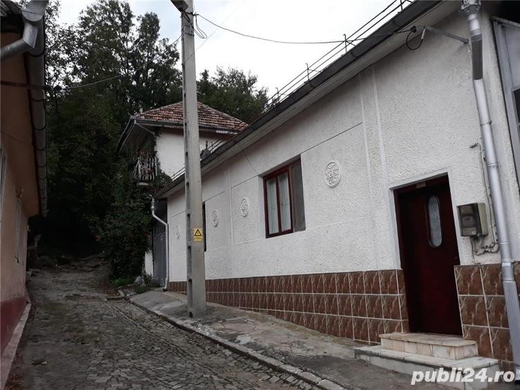 Casă cu 5 camere cu Teren 250 Mp în Oravița