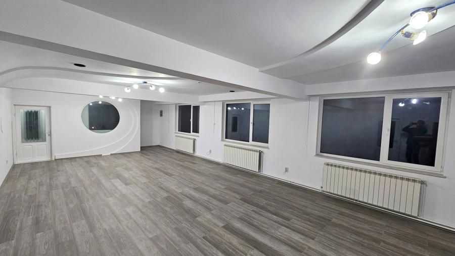 Inchiriez Spatiu zona linistita. - 4