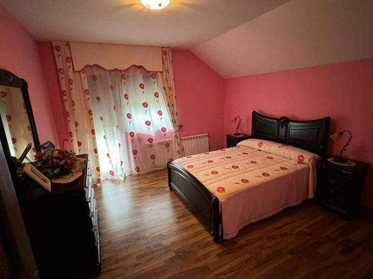 Vand casa ,in zona 14 Mai - 5