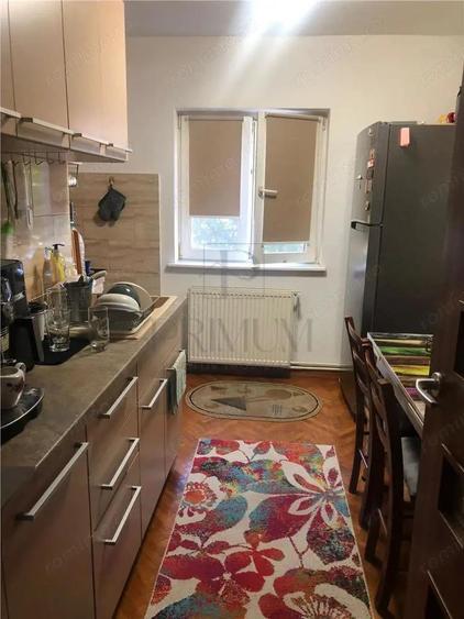 SOARELUI - ETAJ 1 - DECOMANDAT - 3 CAMERE - 2 BAI - 3 BALCOANE - CENTRALA PROPRIE - CLIMA - 9