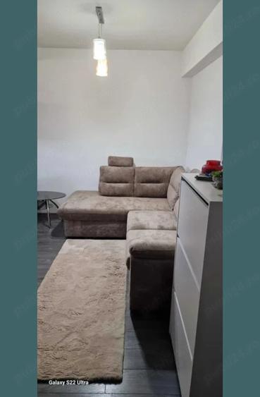 Apartament cu 3 camere semidecomandat în Păcurari