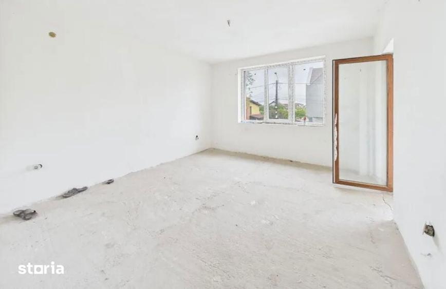 Casă cu 6 camere cu Teren 1.2 Mp în Săcălaz