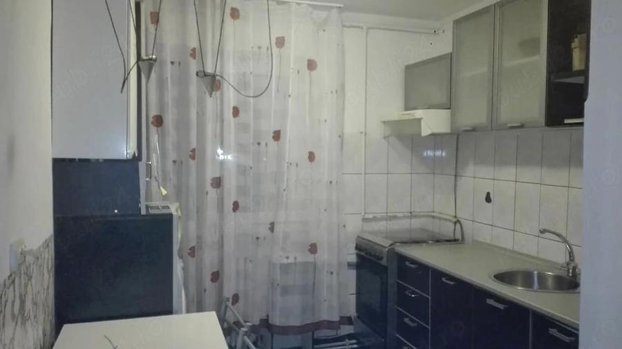 Apartament cu 2 camere semidecomandat în Gojdu
