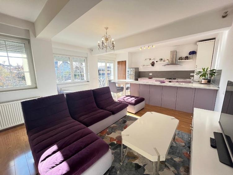 Apartament cu 3 camere decomandat în Calea Dumbrăvii