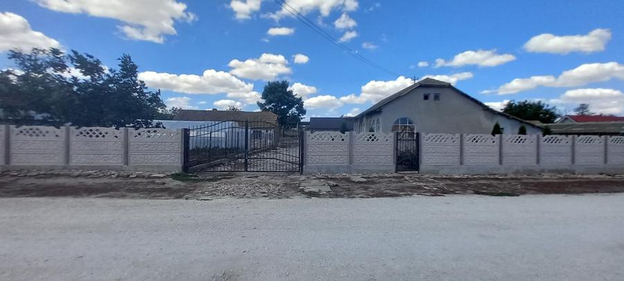 Casă individuală cu 3 camere cu Teren 5060 Mp în Ciobănița