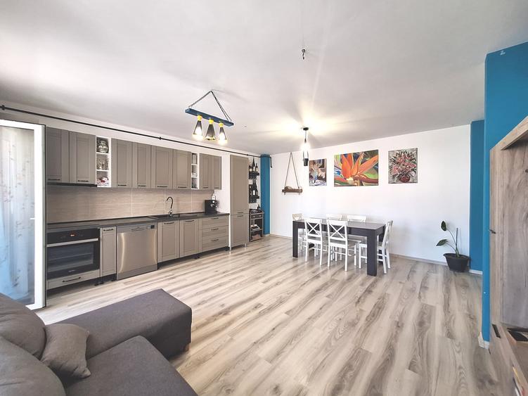 Apartament cu 2 camere semidecomandat, mobilat în Florești — fotografia 3
