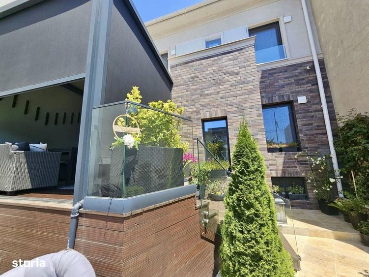Casă cu 5 camere cu Teren 157 Mp în Central