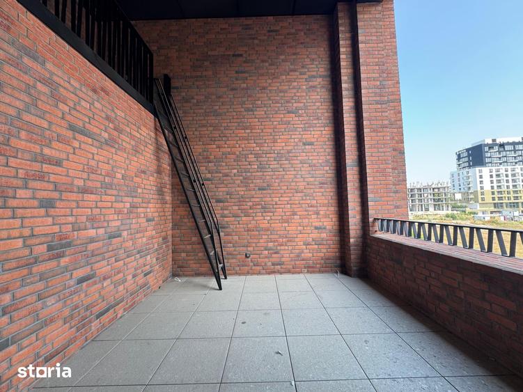 Apartament cu 4 camere în Tei