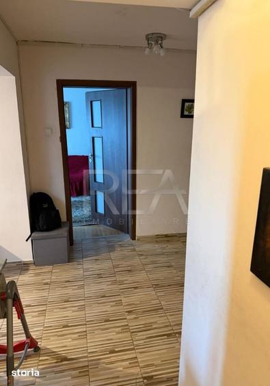 Apartament cu 3 camere decomandat, mobilat în Crângași