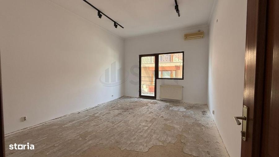 Casă cu 4 camere cu Teren 303 Mp în Domenii