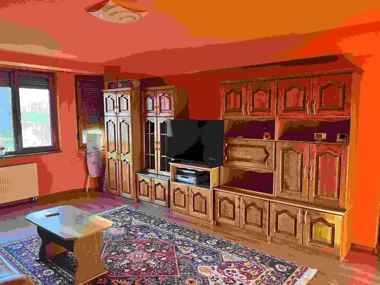 Inchiriez apartament 2 camere decomandate in Arad, zona centrala - 2