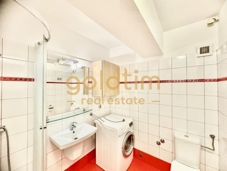 Apartament cu 3 camere semidecomandat, mobilat în Băneasa