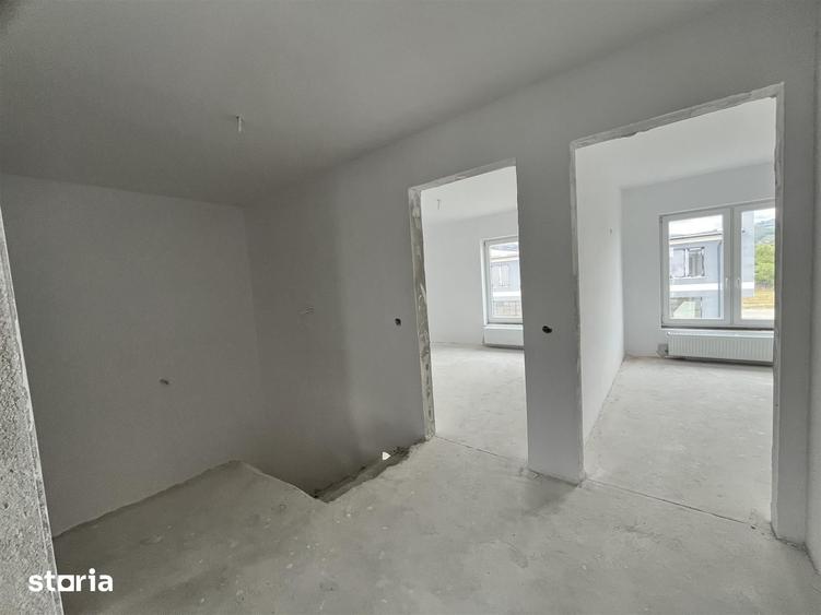 Casă cu 4 camere cu Teren 210 Mp în Central