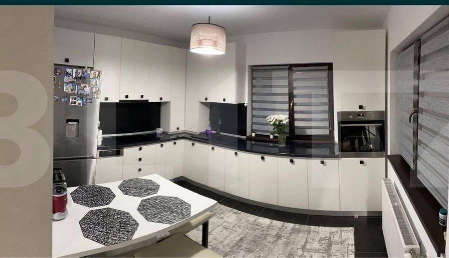 Casă individuală cu 5 camere cu Teren 500 Mp în Exterior Est