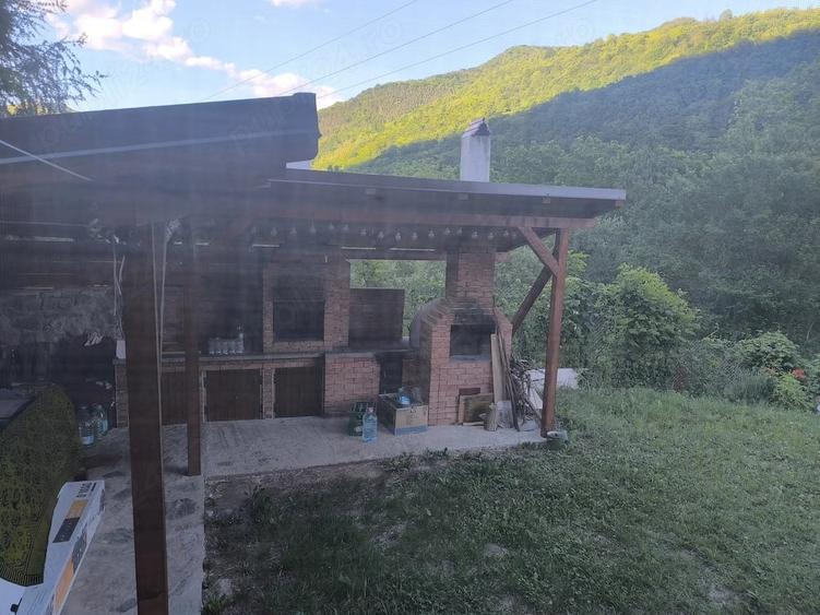 Casă cu Teren 1500 Mp în Ocoliș