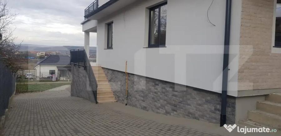 Investitie ! Casa unifamiliala, 260 mp utili, 739 mp teren, - 14