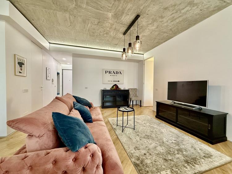 Apartament cu 2 camere semidecomandat, mobilat în Floreasca
