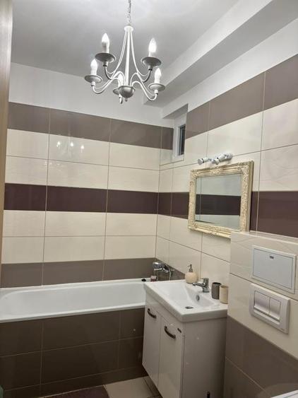 Apartament cu 2 camere semidecomandat în Lipovei