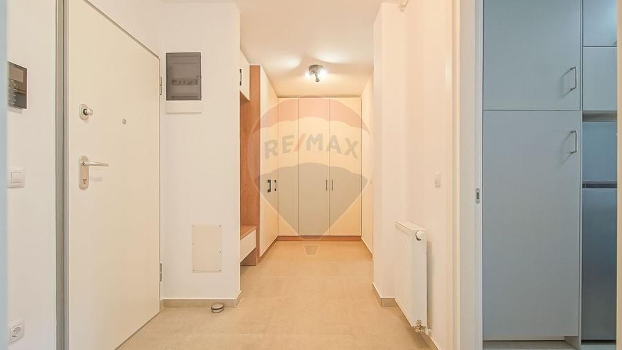 Apartament cu 2 camere decomandat, mobilat în Tractorul