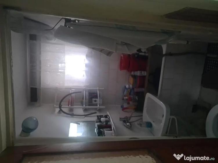 Apartament cu 3 camere semidecomandat în Exterior Vest