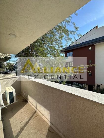 Apartament cu 2 camere decomandat în Apărătorii Patriei