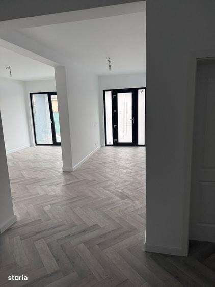 Casă cu 4 camere cu Teren 450 Mp în Strejnicu