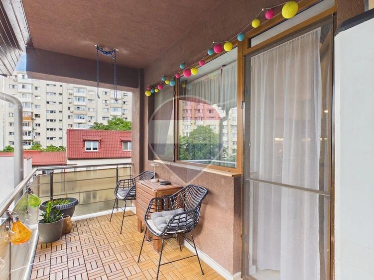 Apartament cu 3 camere decomandat în Obor
