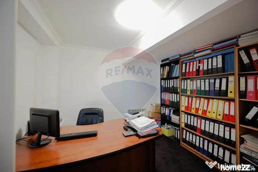 Casă cu 7 camere cu Teren 380 Mp în Decebal