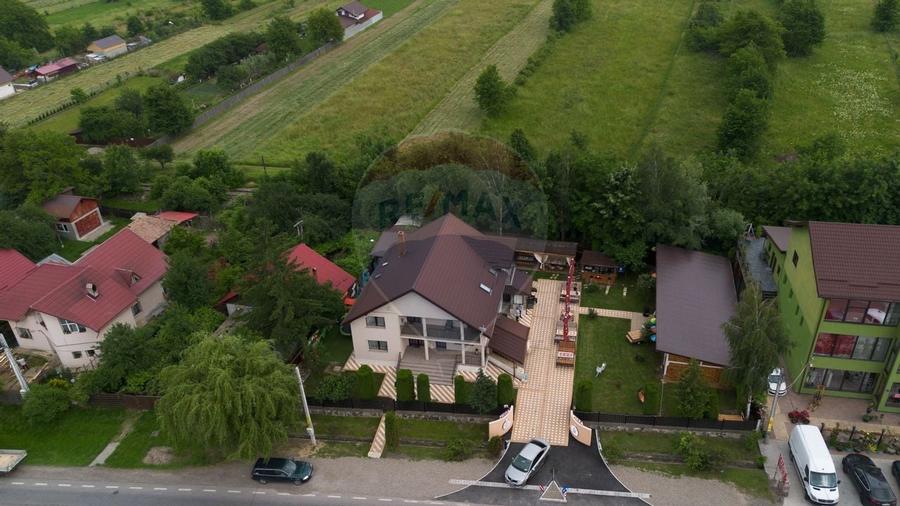 Casa spatioasa de vanzare - 24