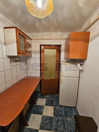 Apartament 3 camere Semidecomandat - Baza 3 - Etaj intermediar - 10
