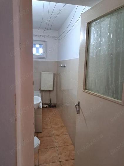 Apartament 2 camere de vanzare , 14 MAI , Nufarului , et. 4 semidecomandat , 41.500 euro neg . - 11