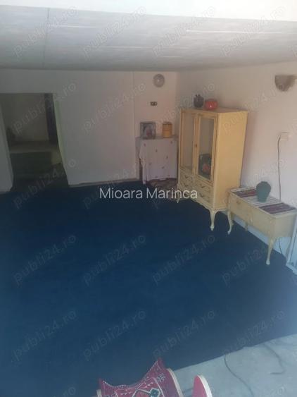 Vand casa duplex in Fagaras,5camere,trei bai,demisol,cu gradina..Pre? 135000 Euro,sau ap.+ 70000 EUR Vand casa duplex in Fagaras,5camere,trei bai,demisol,cu gradina..Pre? 135000 Euro,sau ap.+ 70000 EUR
