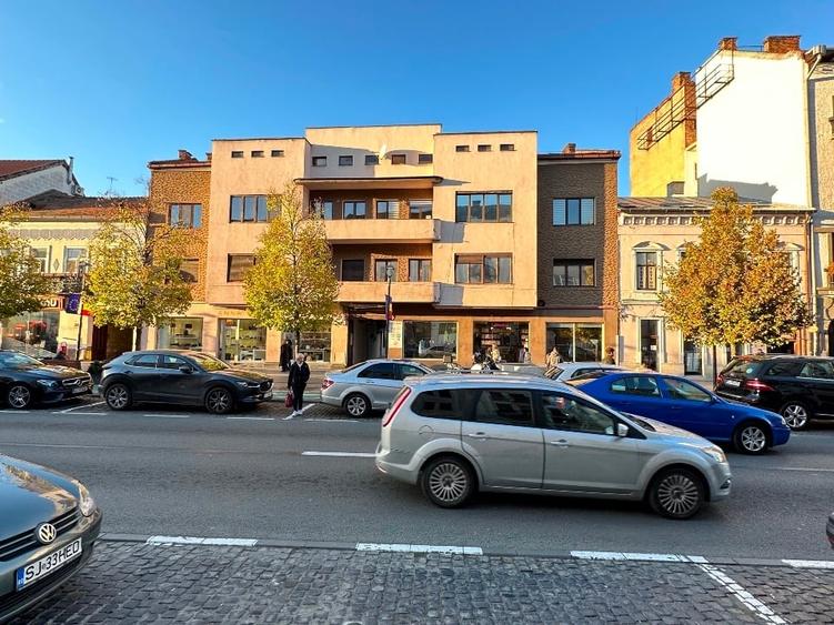 Apartament ultracentral 4 camere, 137 mp - Bdul Eroilor - 1