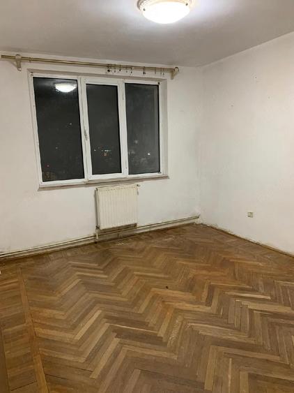 Vand apartament cu 4 camere - 1