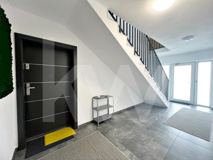 Casa mare cu teren generos – perfect impartita pentru birouri sau 4 apartamente - 9