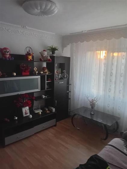 Apartament cu 2 camere semidecomandat în Obor